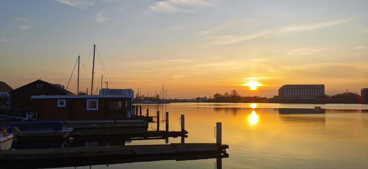 Hausboot Wilhelmshaven - Traum Unterkunft An Der Jade Esterno foto